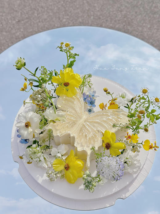 【提前一天】蝴蝶庄园·凤梨椰子慕斯蛋糕（鲜花随季节调整） 商品图5