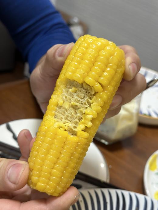 新玉米上市！内蒙有机黄糯玉米！粒粒饱满，甜糯软，老人孩子都喜欢！SGS601项农残检测✅3小时锁鲜 ，非转基因，可微波 ，可蒸煮 ，约180g/根 尽 商品图3