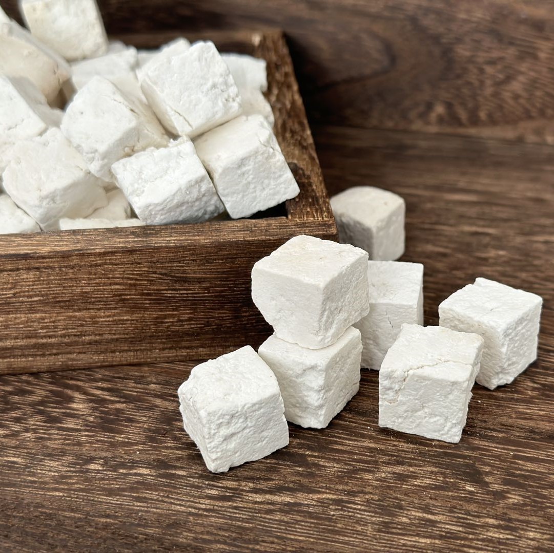 云南茯苓  （可免费打粉，下单需备注，不备注，默认发块）注：（打粉会有一丝丝损耗，5%左右）