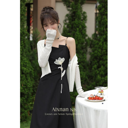 鹿向南「云意花语」黑色吊带连衣裙新款女夏季法式设计感套装L35365 商品图4