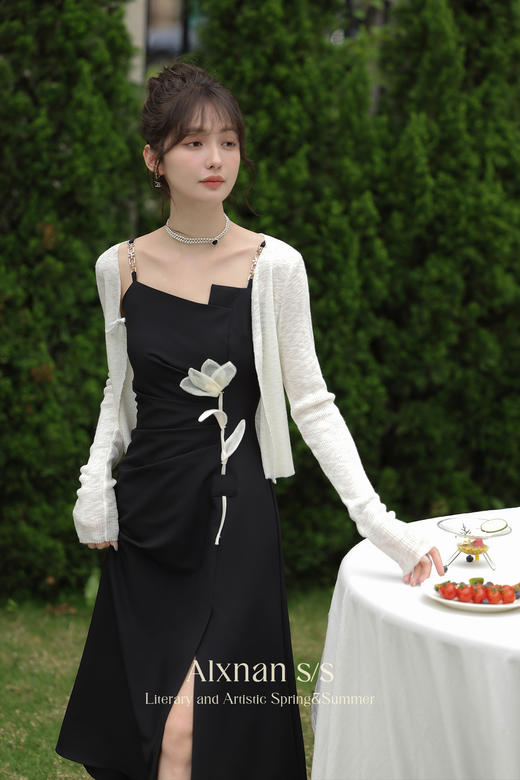 鹿向南「云意花语」黑色吊带连衣裙新款女夏季法式设计感套装L35365 商品图5