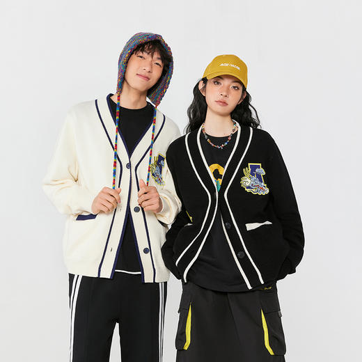 YKYB黄子韬新款2025龙年刺绣徽章图案针织开衫男女设计感针织外套 商品图0