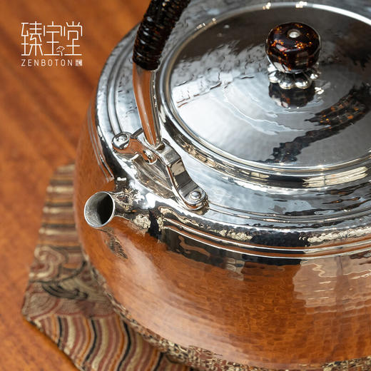 【样品特惠7折，仅1件，无货退款】臻宝堂银壶足银一张打禅定壶999纯银烧水壶纯手工锤纹煮水壶纯手工茶具 禅定壶 容量约 1300ml 重约625克 商品图2