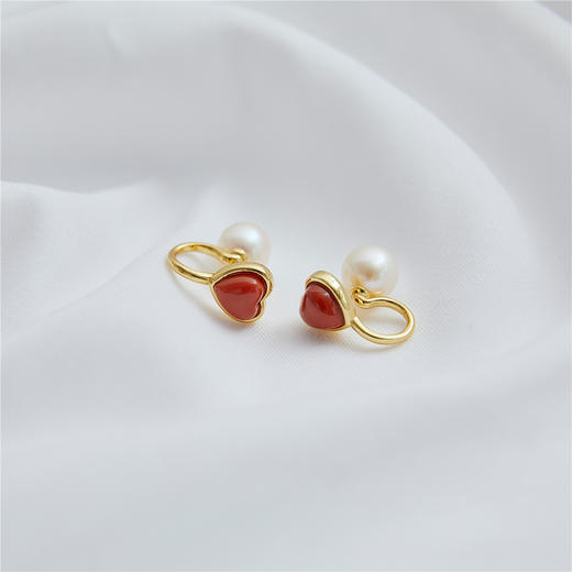 Pearl moments 珠玉系列 南红小心心天然淡水珍珠耳夹（两种佩戴方式）（该商品不支持用券） 商品图3