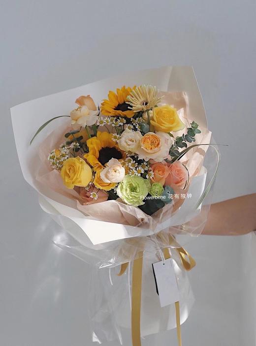Flowerbene【花有独钟】私人订制鲜花花束 商品图0