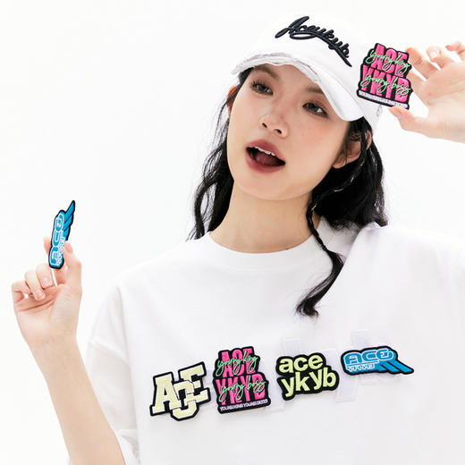 YKYB黄子韬趣味魔术贴T恤潮流中性2025夏季新款字母组合短袖上衣 商品图1