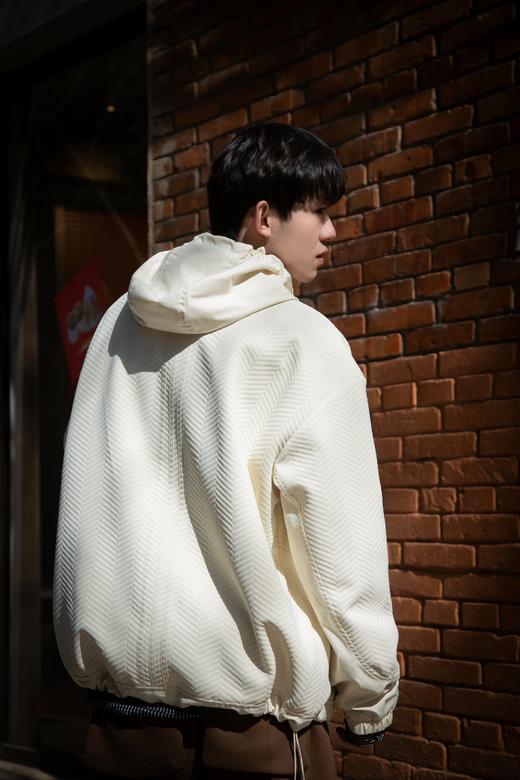 413772896肌理休闲带帽夹克 商品图3