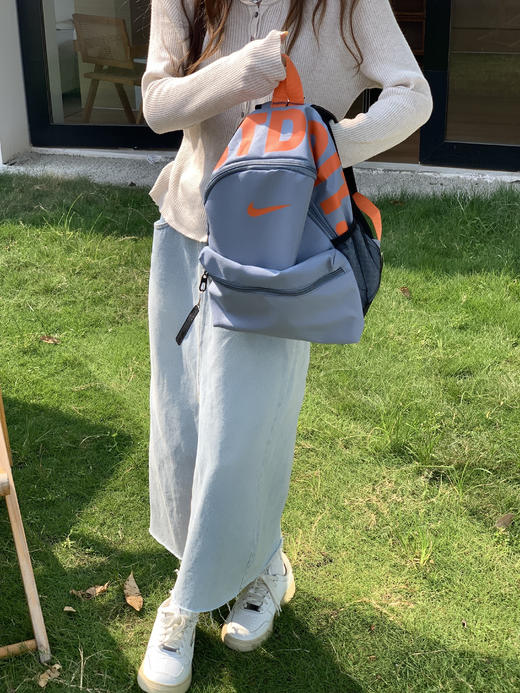 年龄无边界 勾子热门字母亲子小奶包双肩包 商品图9