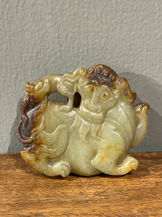和田褐沁白玉瑞狮腰带扣环，顺丰包邮 商品图0