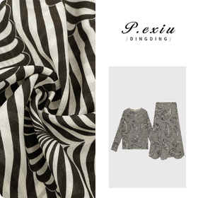 04-3潘依绣丁丁宠粉PanYiXiu/潘依绣100%桑蚕丝高级感几何条纹印花套装 W-61829