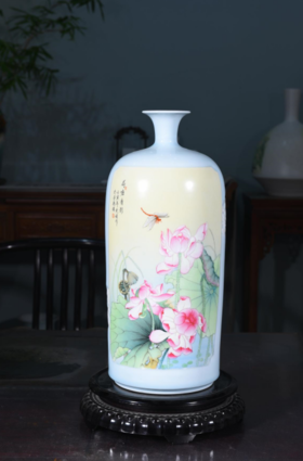 新粉结合双面开窗花卉瓶