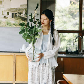 绽放213朵/白色苎麻立体条纹肌理感轻薄翻领长袖休闲防晒衬衫