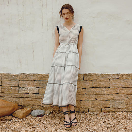 谜底条纹连衣裙女2024年夏季新品优雅淑女V领荷叶袖长裙242ML0669 商品图0