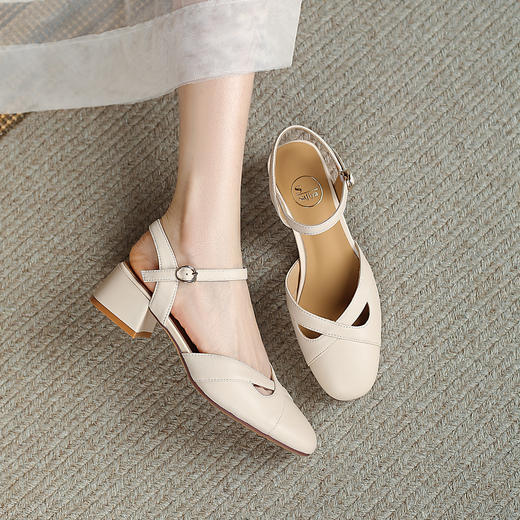 品质好货 | Safiya/索菲娅2024羊皮中后空粗跟凉鞋SF42114704 商品图1