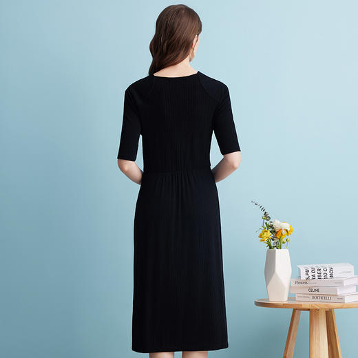 EITIE爱特爱夏季时尚简约通勤纯色修身连衣裙7407150 商品图4