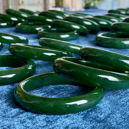 和田玉（碧玉）手镯-平安镯（手镯圈口请备注留言） 商品图0