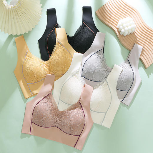 【新品！第二件立减10元！】24小时蕾丝包裹，美背睡眠不更衣；甜美舒适，性感展现事业线。无钢圈高侧比，巧收副乳宽肩花边V领口；透气舒适体验，伴你舒爽每一天！ 商品图2