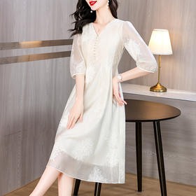AHM-5130法式小香风白色V领连衣裙夏季新款简约时尚收腰显瘦中长裙