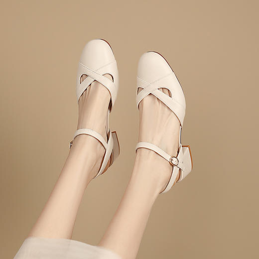 品质好货 | Safiya/索菲娅2024羊皮中后空粗跟凉鞋SF42114704 商品图7