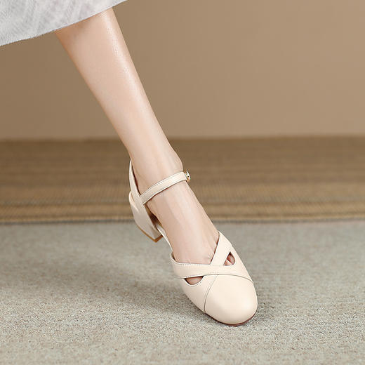 品质好货 | Safiya/索菲娅2024羊皮中后空粗跟凉鞋SF42114704 商品图8