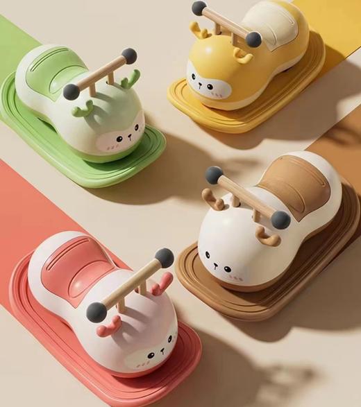 (顺丰包邮 无彩盒)哈撒韦花生溜溜车摇摇板+溜溜车二合一（四种颜色） 商品图0