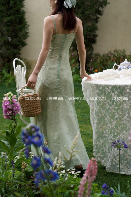 【门店同款】ENJOY夏季浪漫-茶歇V领吊带裙 157159440 商品图6