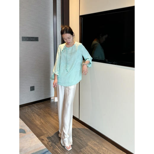 25特价 2404209   吕燕 条纹醋酸直筒 长裤 商品图4