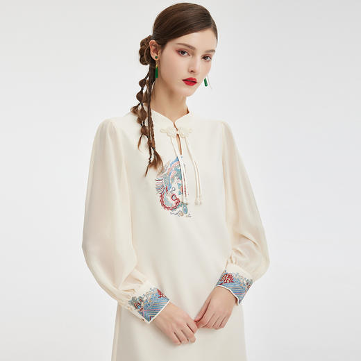 PF832斯尔丽2024新中式国风立领刺绣花纹盘扣直身型改良式旗袍连衣裙 商品图0