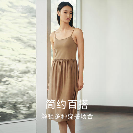 【露出天鹅颈】金三塔桑蚕丝吊带裙轻柔不易皱简约可外穿睡裙睡衣  YZFEB302 商品图3