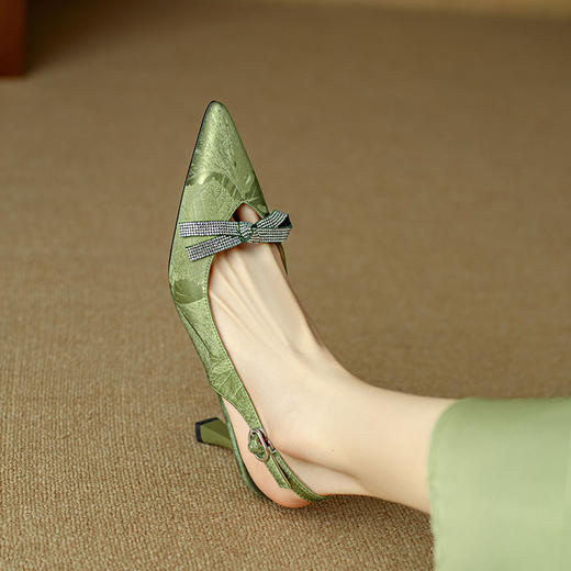 【预售5天】国风新中式，里外全皮尖头高跟凉鞋DB&M5911 商品图8