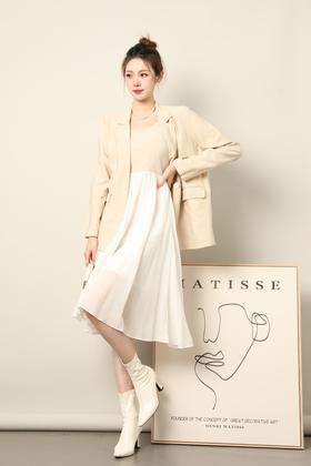 NOIR 浅杏色拼接吊带背心裙西装套装 16420