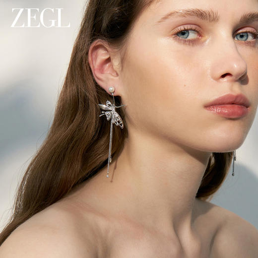 ZEGL设计师绿野漫迹系列蝴蝶耳环女2024新款贝珠流苏耳钉精灵耳饰 商品图1