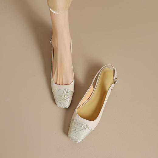 【预售5天】圆头浅口拼接，中粗跟后空包头凉鞋WC&M2332 商品图6