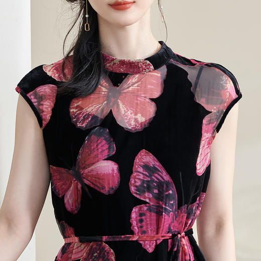 剩S/M/L/XL 米思阳2025夏季新款国风优雅气质连衣裙丝绒立领修身包臀裙女1485 商品图4