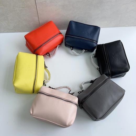 法珑骧᷂包原单进口小山羊皮手提化妆包单肩斜挎小方包盒子包饭盒包枕头包女 商品图1