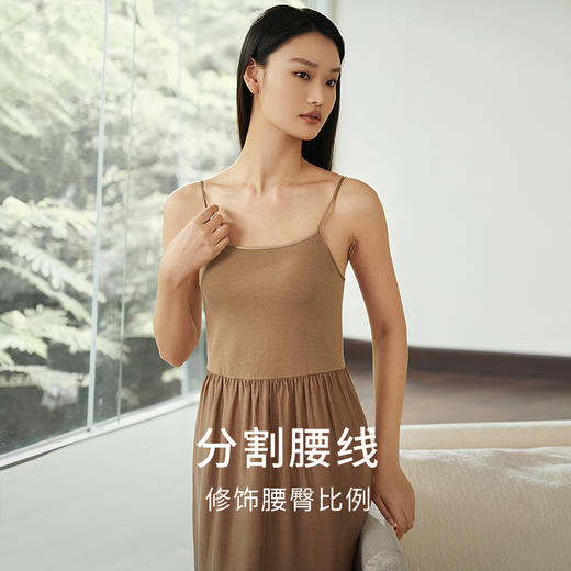【露出天鹅颈】金三塔桑蚕丝吊带裙轻柔不易皱简约可外穿睡裙睡衣  YZFEB302 商品图1