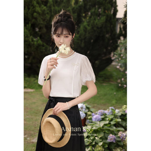 鹿向南「恋诗日志」白色圆领T恤女2024夏季新款显瘦基础体恤上衣L35915 商品图0