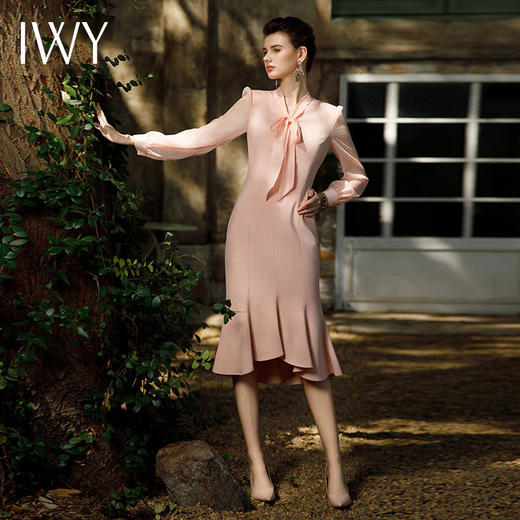 IWY/气质优雅粉西装连衣裙女夏季宴会礼服纱裙收腰显瘦包臀鱼尾裙Q1055-P 商品图0