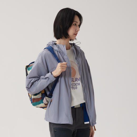 Fjallraven北极狐2024春夏 女士户外连帽夹克开衫皮肤衣 08241254 商品图3