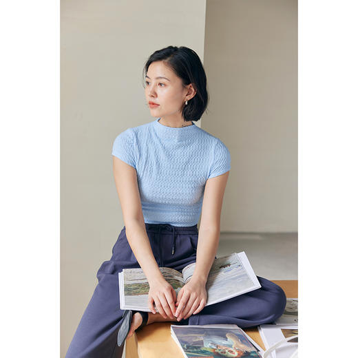 【合作款】HeyDress 褶皱肌理正肩T 商品图2