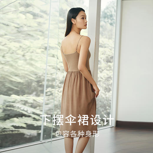 【露出天鹅颈】金三塔桑蚕丝吊带裙轻柔不易皱简约可外穿睡裙睡衣  YZFEB302 商品图2