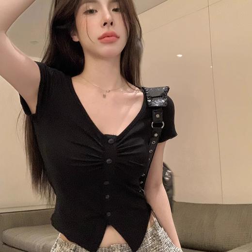 【夏性感V领，时尚夏日必备！】短款修身一字肩褶皱不规则短袖上衣，女装夏季黑色辣妹美式紧身T恤-lm！ 商品图1