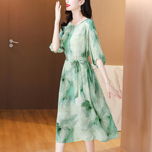 AHN-9115重磅仿真丝绿色水墨画连衣裙夏季新款法式气质收腰显瘦长裙 商品图2