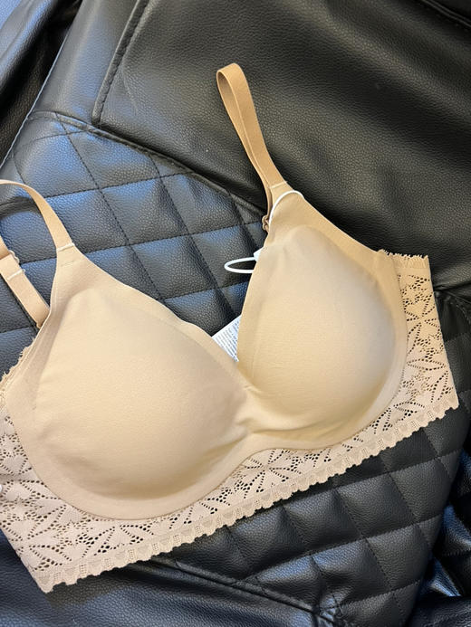 410-3 LP蕾丝无痕聚拢文胸 黑色 珍珠白 裸肤色 奶咖色 商品图5