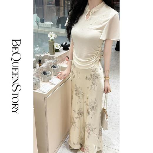 【大货孤品，不退不换】【花月兰舟 】新中式腰部抽褶设计显瘦国风水滴镂空领上衣 商品图3