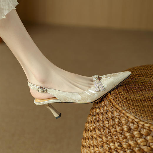 【预售5天】国风新中式，里外全皮尖头高跟凉鞋DB&M5911 商品图0