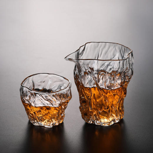 益思泉丨树墩 公道杯/品茗杯 高硼硅玻璃 锤纹透明玻璃 茶杯 茶海 主人杯 玻璃茶杯 100ml 商品图0
