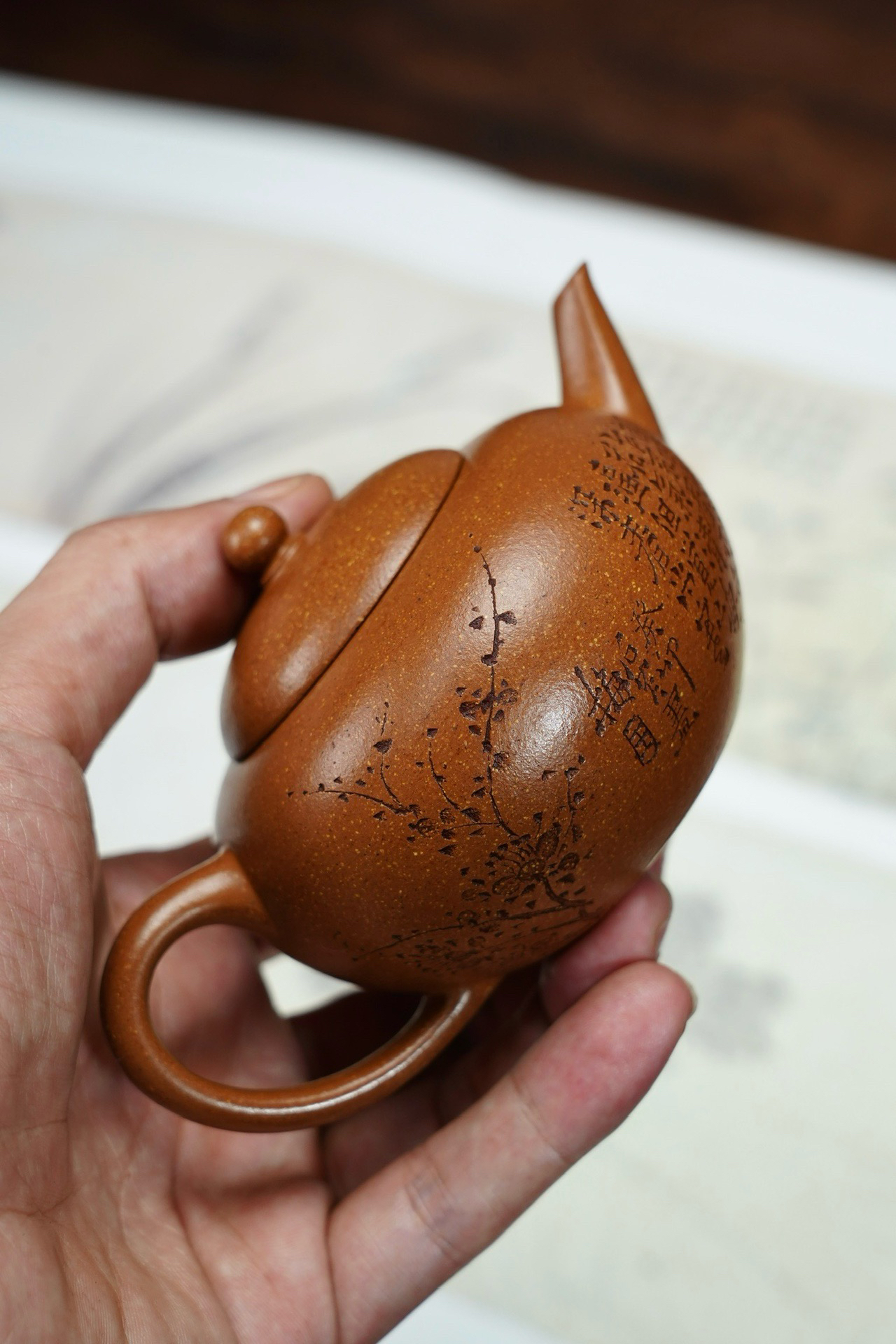 精品全手工 降坡泥刻绘水平紫砂壶 180cc