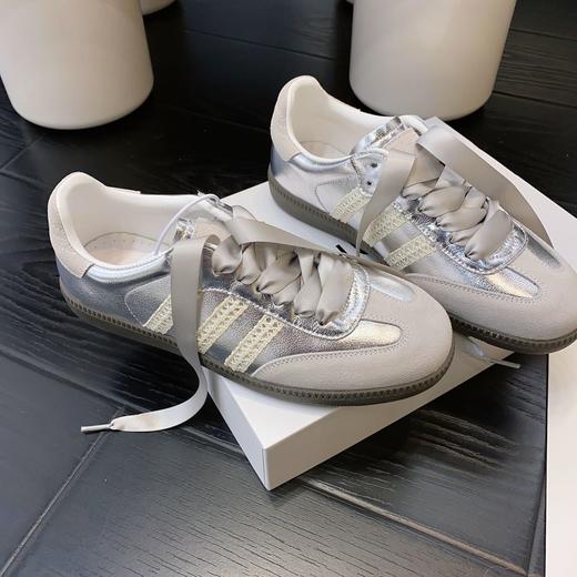 牛皮+羊皮，真皮德训鞋！纪华菲年新款银蕾丝德训鞋+送绸缎鞋带，两种不同穿法！ 商品图0