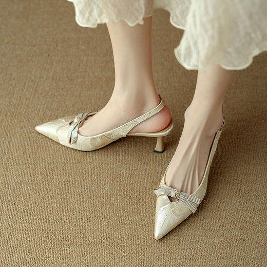 【预售5天】国风新中式，里外全皮尖头高跟凉鞋DB&M5911 商品图2